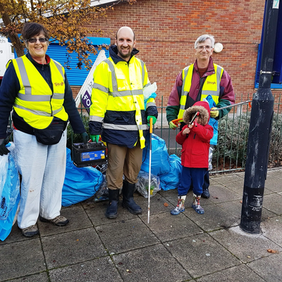 Cippenham Lib Dem Litter-Pick_Nov 18: Jo Hanney; Matthew Taylor (and son); Robert Plimmer